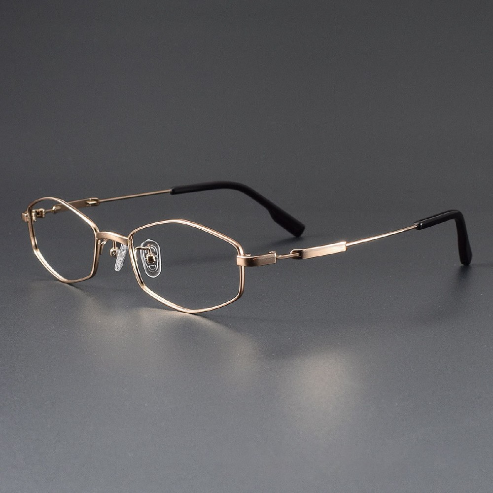 New Pure Titanium Eyeglasses Frame Retro Fashionable Square Eyewear for Both Men and Women